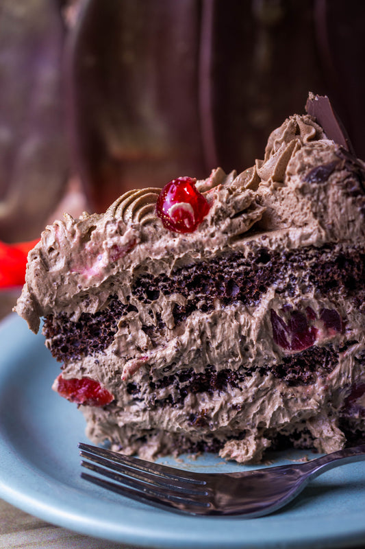 Bolo Trufado de Chocolate com Cerejas